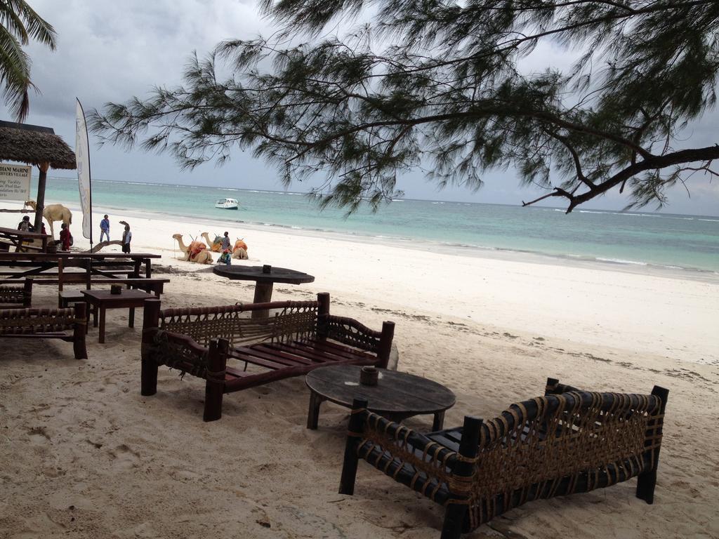 Villa Marula Park Playa de Diani Habitación foto