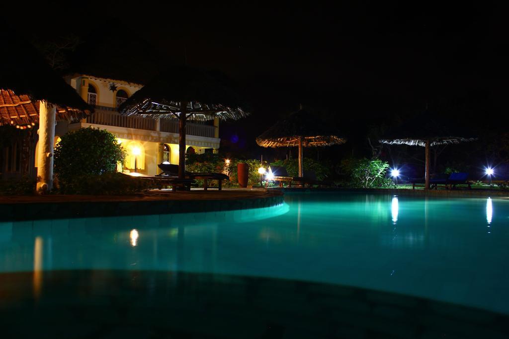 Villa Marula Park Playa de Diani Habitación foto