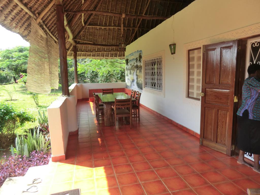 Villa Marula Park Playa de Diani Habitación foto