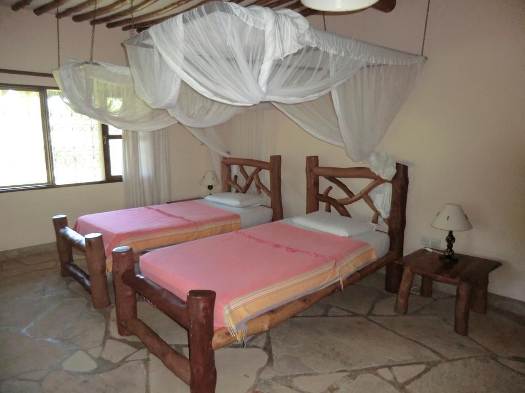 Villa Marula Park Playa de Diani Habitación foto